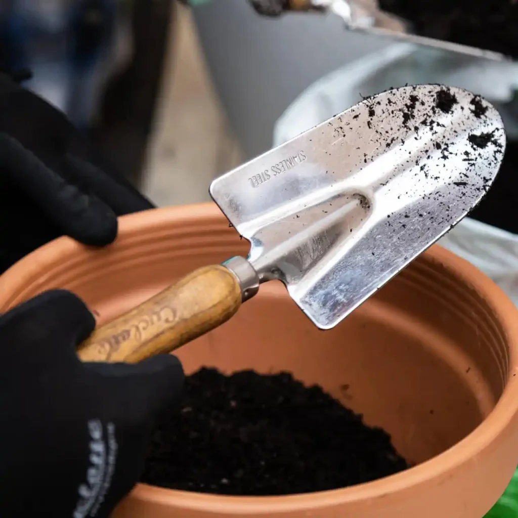 cyclone-hand-trowel-654268__43435 بیلچه کشاورزی